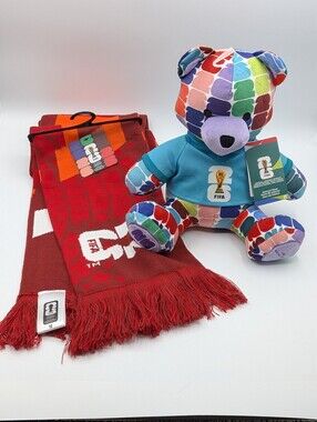 Official FIFA World Cup 2026 Fan Bundle - 10" Plush Bear & Canada Knit Scarf NWT